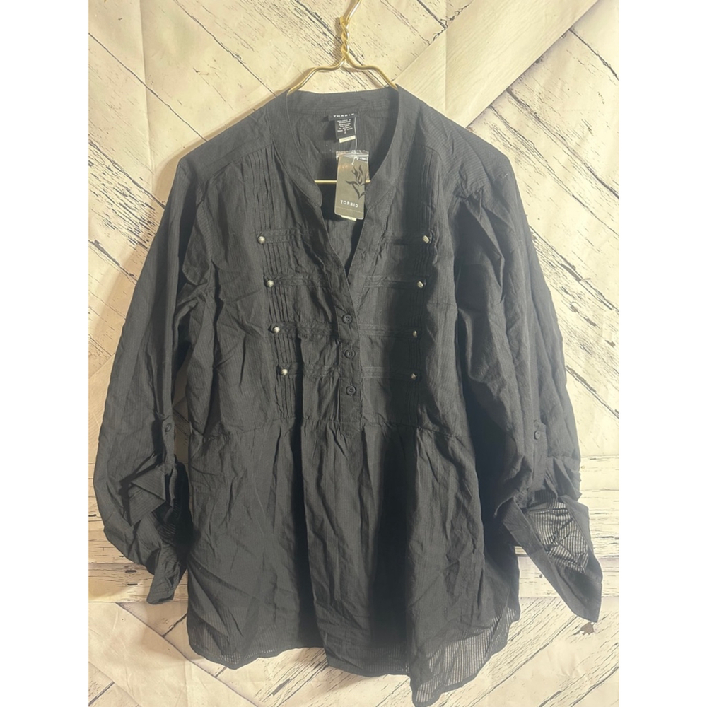 Women's Torrid Black Blouse Size 2